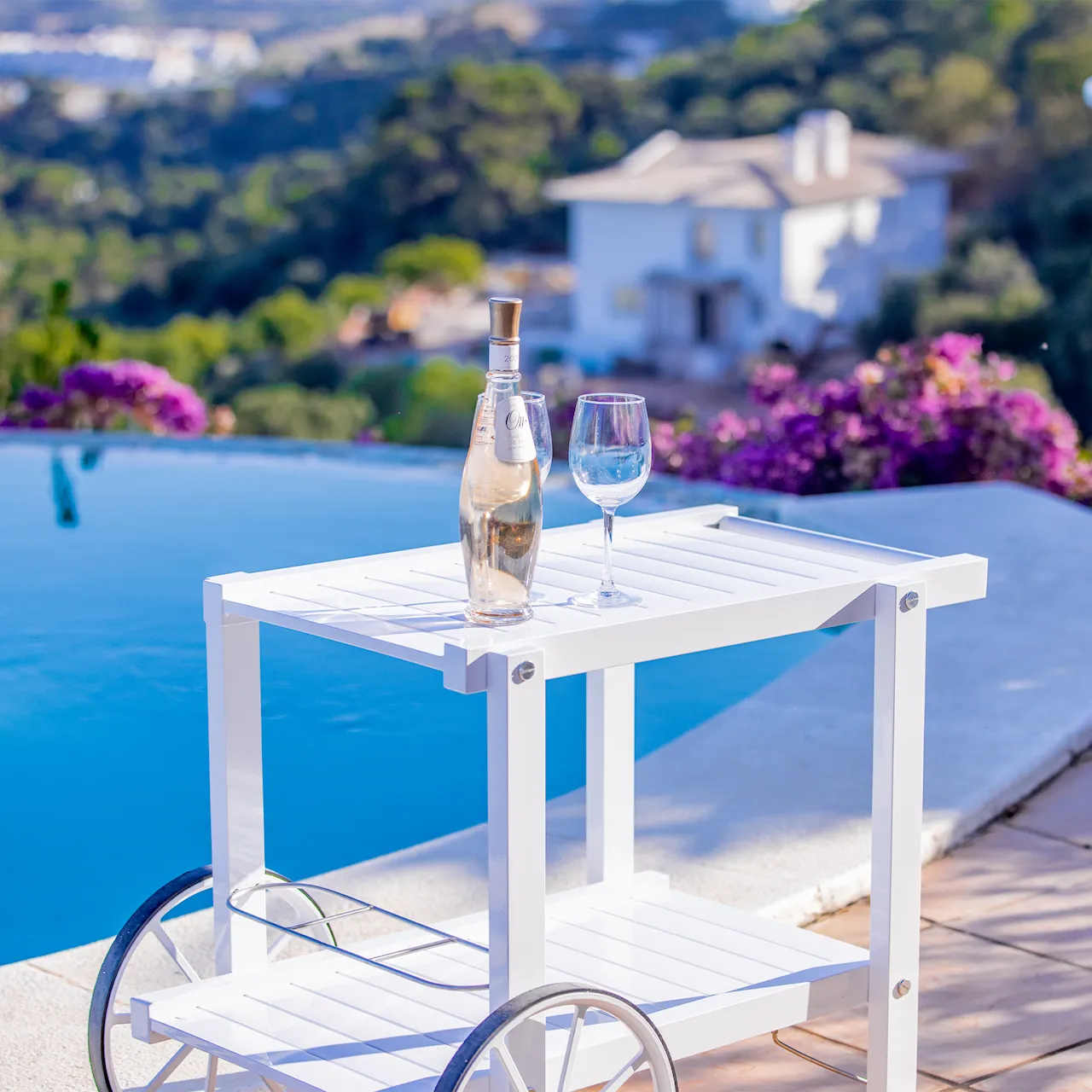 Serving trolley