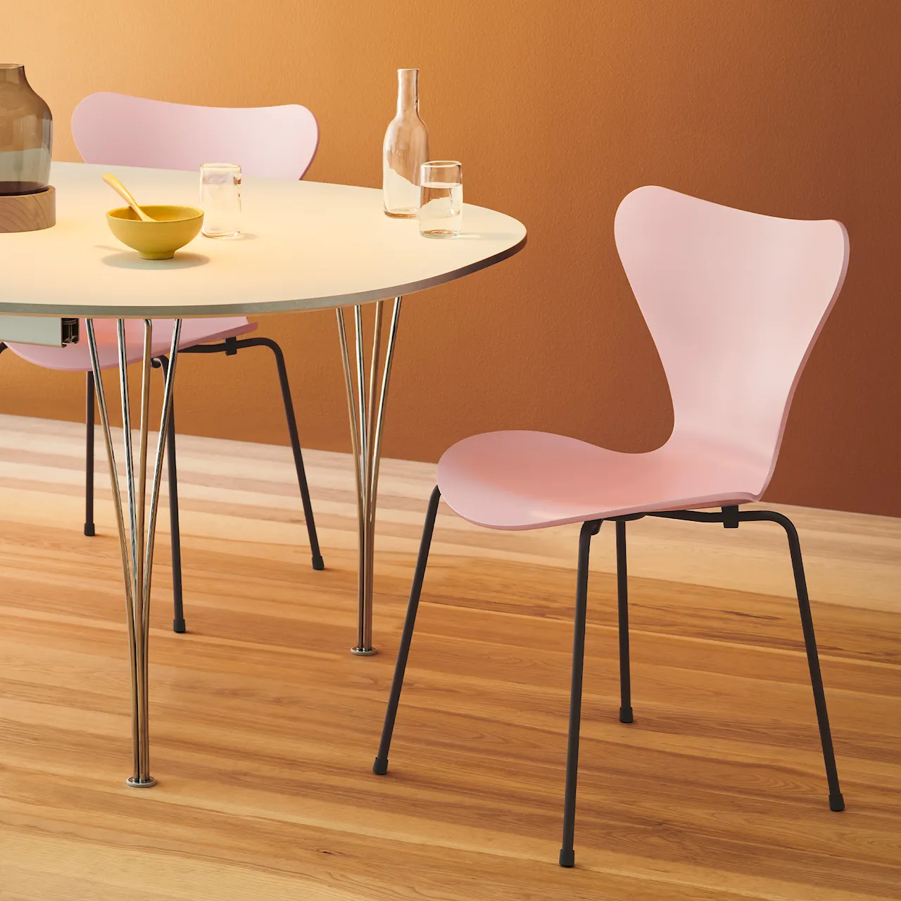 B620 Superellipse Extendable Dining Table 170–270 x 100 cm Chrome
