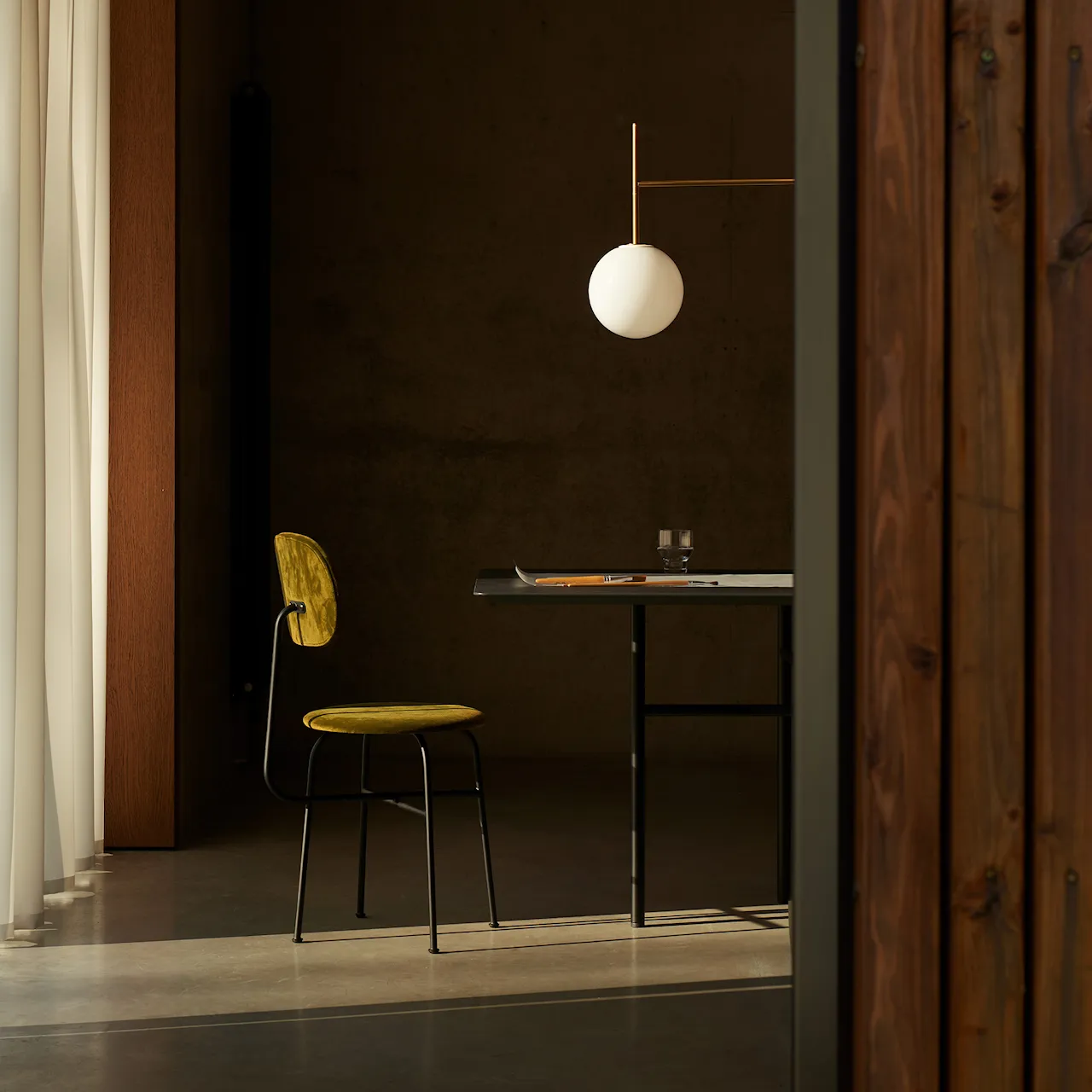 Snaregade Dining Table Oval