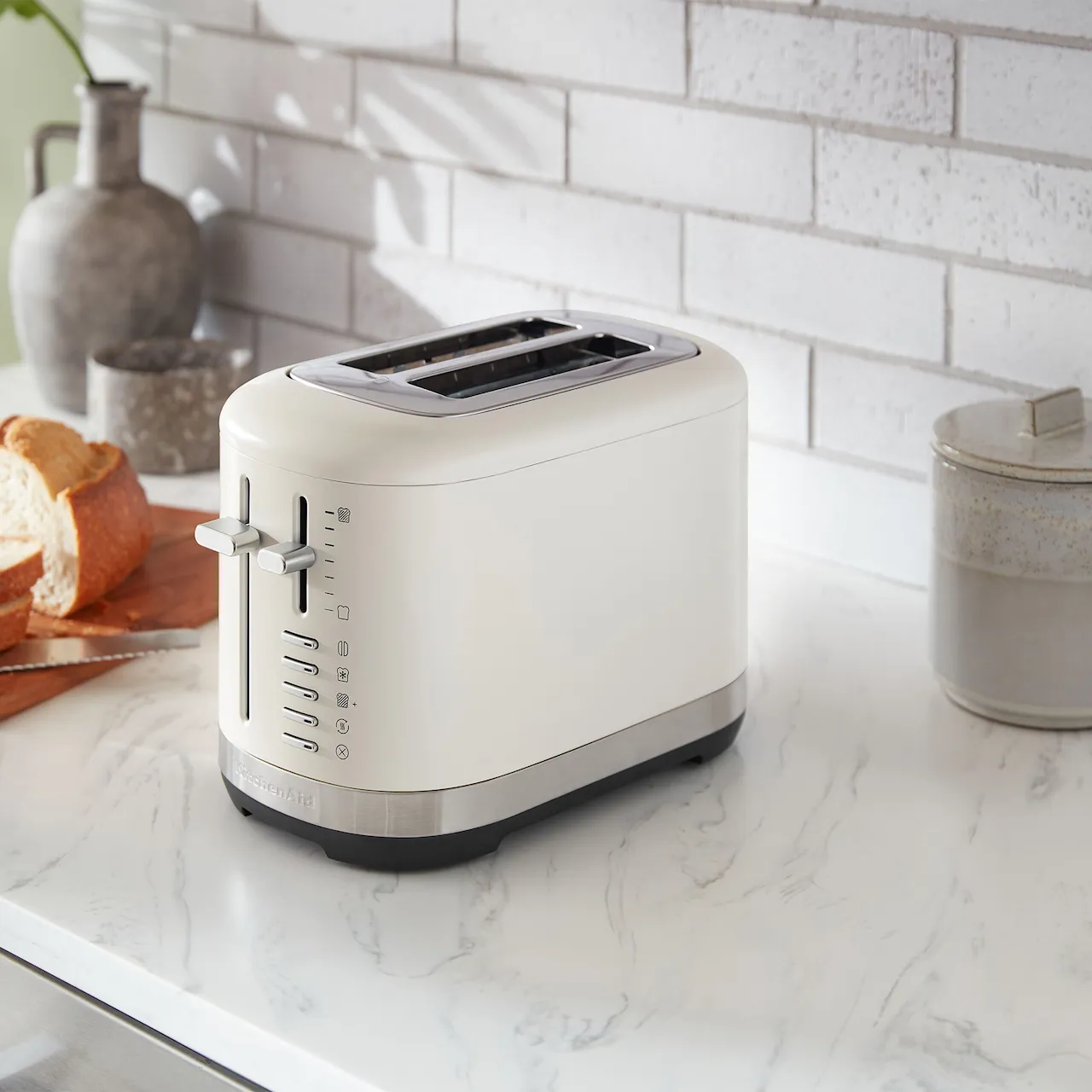 Toaster 2 slices porcelain white 5KMT2109EPL